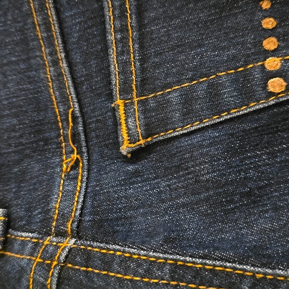 JLO Glo Jeans - Picture 4 of 4